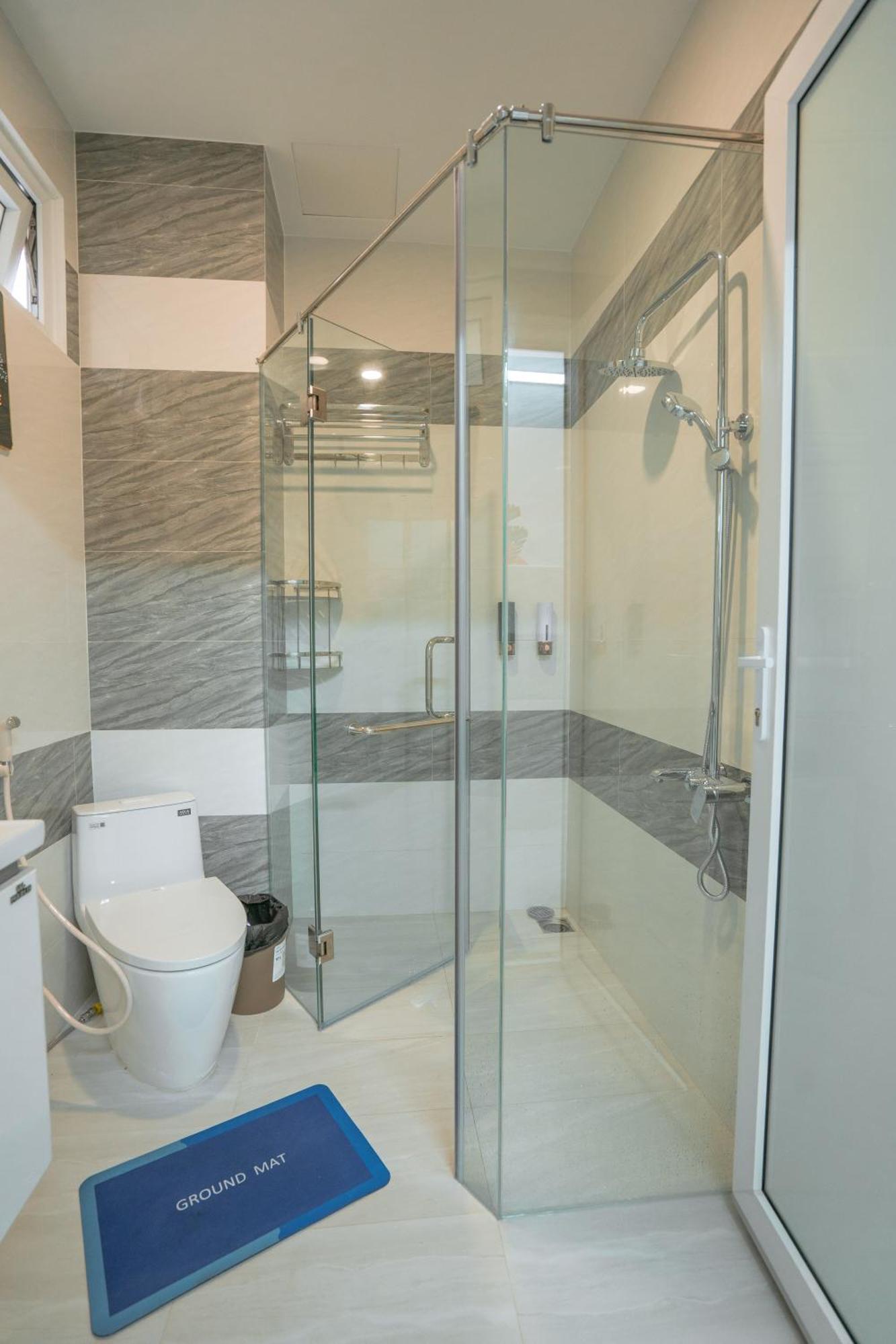 Aloha Saigon Premium By Local Travel Experts - Newly Opened, Less-touristy Location, Spacious Rooms, Glass Shower Bathroom, Free Breakfast & Walking Tour Auberge de jeunesse *